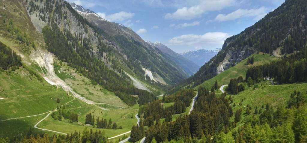 https://mdw-travel-data-us-east-1.s3.amazonaws.com/img/country/Austria/KraftWanderWeg/img_03.jpg