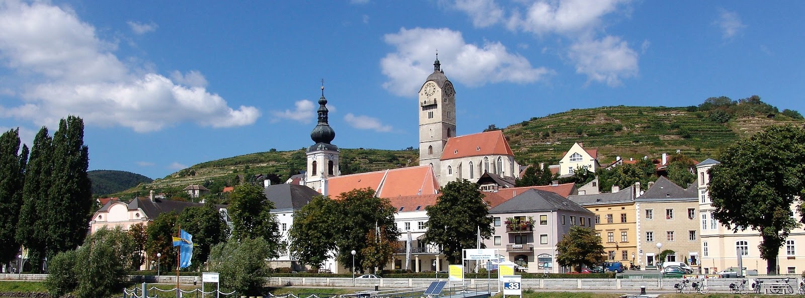 https://mdw-travel-data-us-east-1.s3.amazonaws.com/img/country/Austria/Krems-an-der-Donau/img_01.jpg