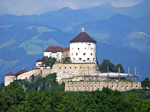https://mdw-travel-data-us-east-1.s3.amazonaws.com/img/country/Austria/Kufstein-Fortress/img_01.jpg