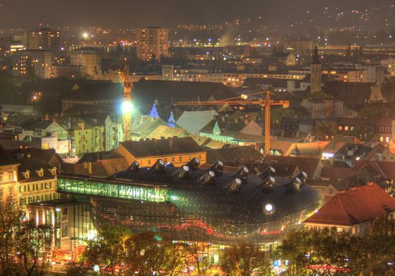 https://mdw-travel-data-us-east-1.s3.amazonaws.com/img/country/Austria/Kunsthaus-Graz/img_02.jpg