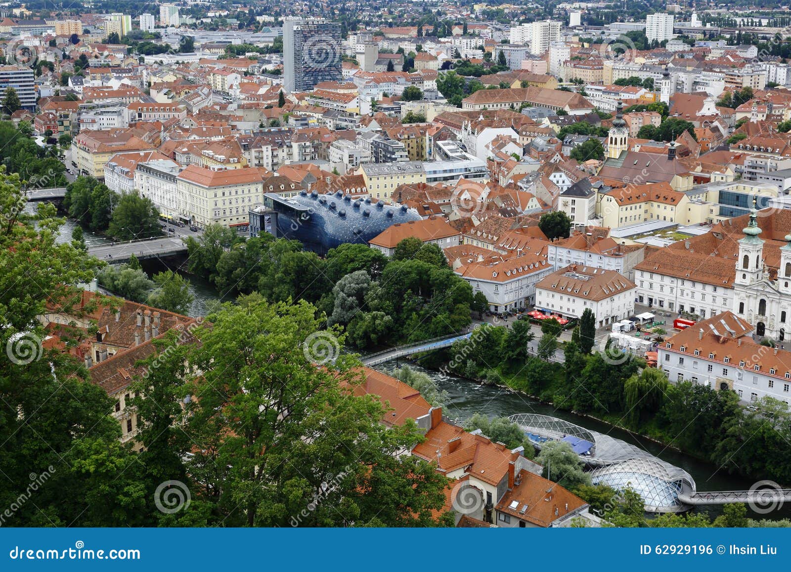 https://mdw-travel-data-us-east-1.s3.amazonaws.com/img/country/Austria/Kunsthaus-Graz/img_03.jpg