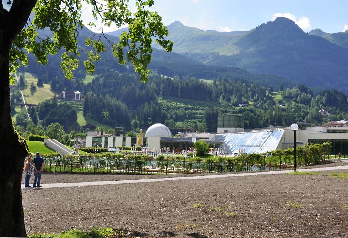 https://mdw-travel-data-us-east-1.s3.amazonaws.com/img/country/Austria/Kurpark-Bad-Gastein/img_02.jpg