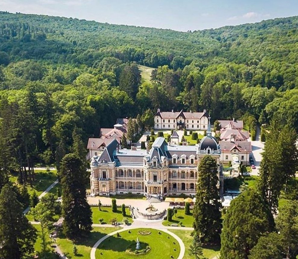 https://mdw-travel-data-us-east-1.s3.amazonaws.com/img/country/Austria/Lainzer-Tiergarten/img_05.jpg