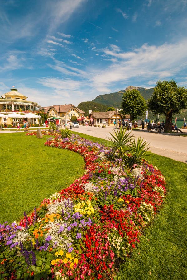 https://mdw-travel-data-us-east-1.s3.amazonaws.com/img/country/Austria/Lake-Promenade/img_02.jpg