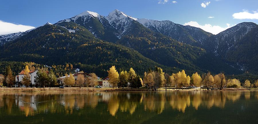 https://mdw-travel-data-us-east-1.s3.amazonaws.com/img/country/Austria/Lake-Wildsee-Seefeld/img_01.jpg