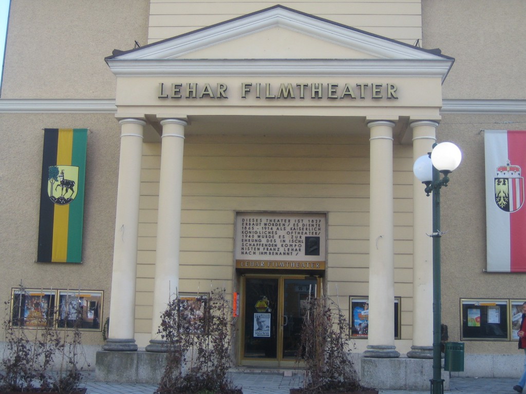 https://mdw-travel-data-us-east-1.s3.amazonaws.com/img/country/Austria/Lehar-Theater/img_00.jpg