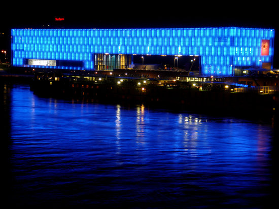 https://mdw-travel-data-us-east-1.s3.amazonaws.com/img/country/Austria/Lentos-Kunstmuseum/img_01.jpg