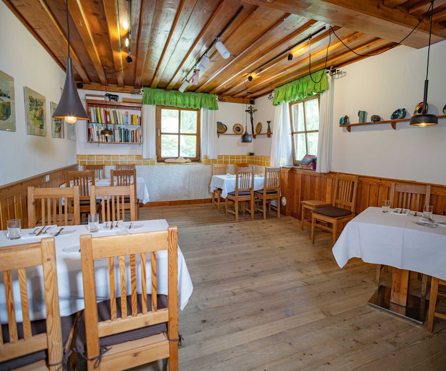 https://mdw-travel-data-us-east-1.s3.amazonaws.com/img/country/Austria/Lurgbauer/img_02.jpg