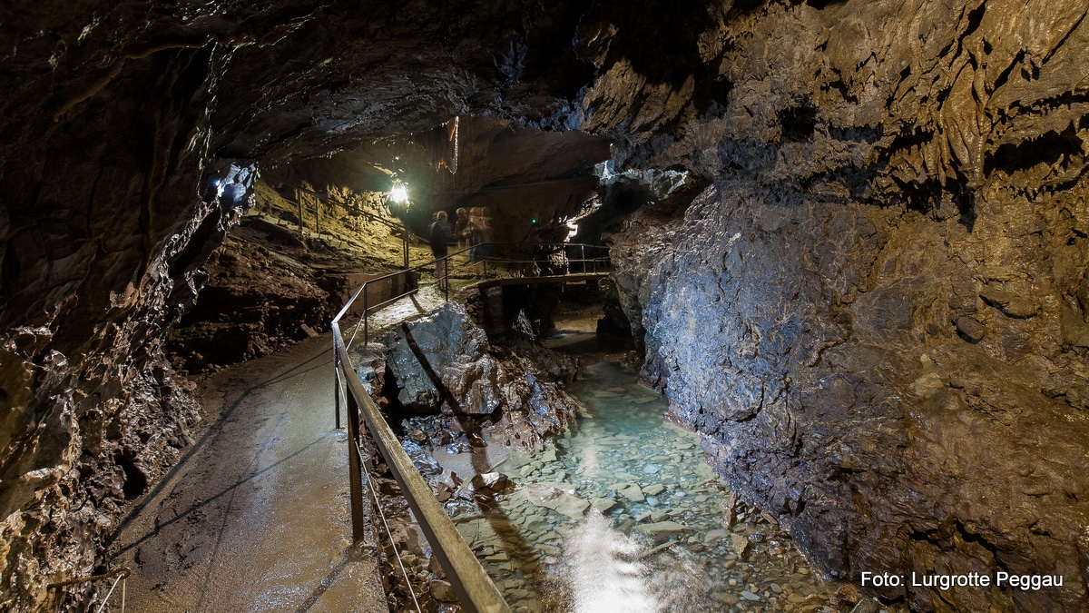 https://mdw-travel-data-us-east-1.s3.amazonaws.com/img/country/Austria/Lurgrotte-Peggau/img_03.jpg