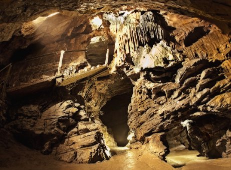 https://mdw-travel-data-us-east-1.s3.amazonaws.com/img/country/Austria/Lurgrotte-Peggau/img_04.jpg