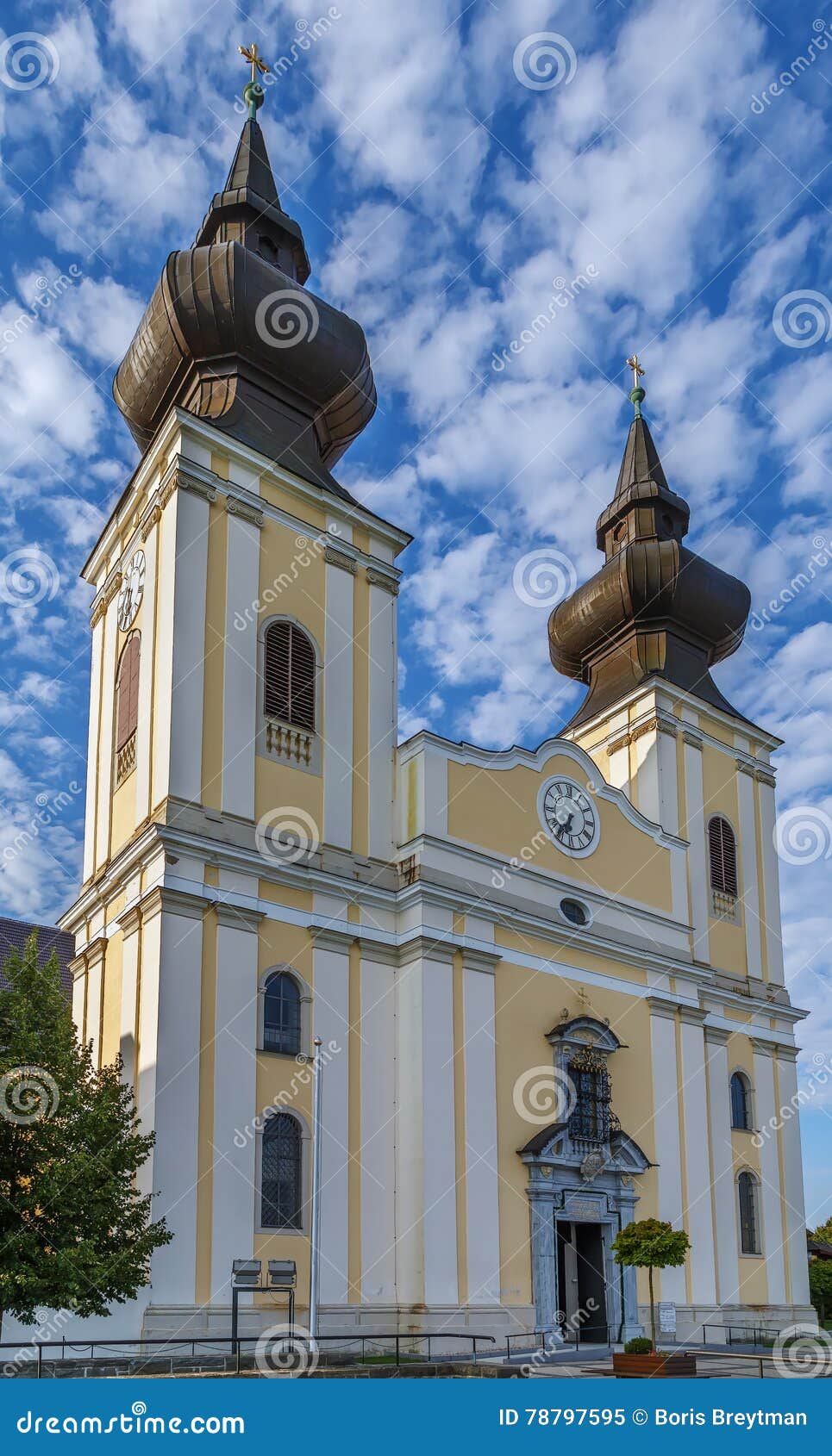https://mdw-travel-data-us-east-1.s3.amazonaws.com/img/country/Austria/Maria-Taferl-Basilica/img_02.jpg