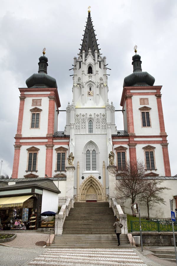 https://mdw-travel-data-us-east-1.s3.amazonaws.com/img/country/Austria/Mariazell-Basilica/img_01.jpg