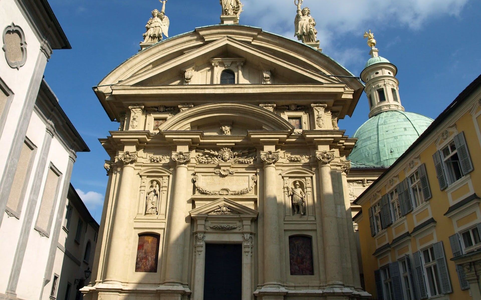 https://mdw-travel-data-us-east-1.s3.amazonaws.com/img/country/Austria/Mausoleum-of-Emperor-Ferdinand-II/img_03.jpg