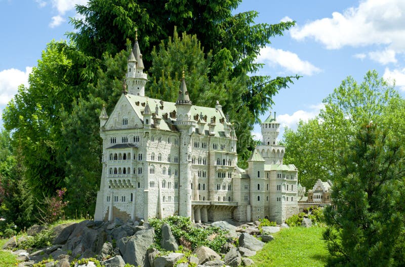 https://mdw-travel-data-us-east-1.s3.amazonaws.com/img/country/Austria/Minimundus/img_01.jpg