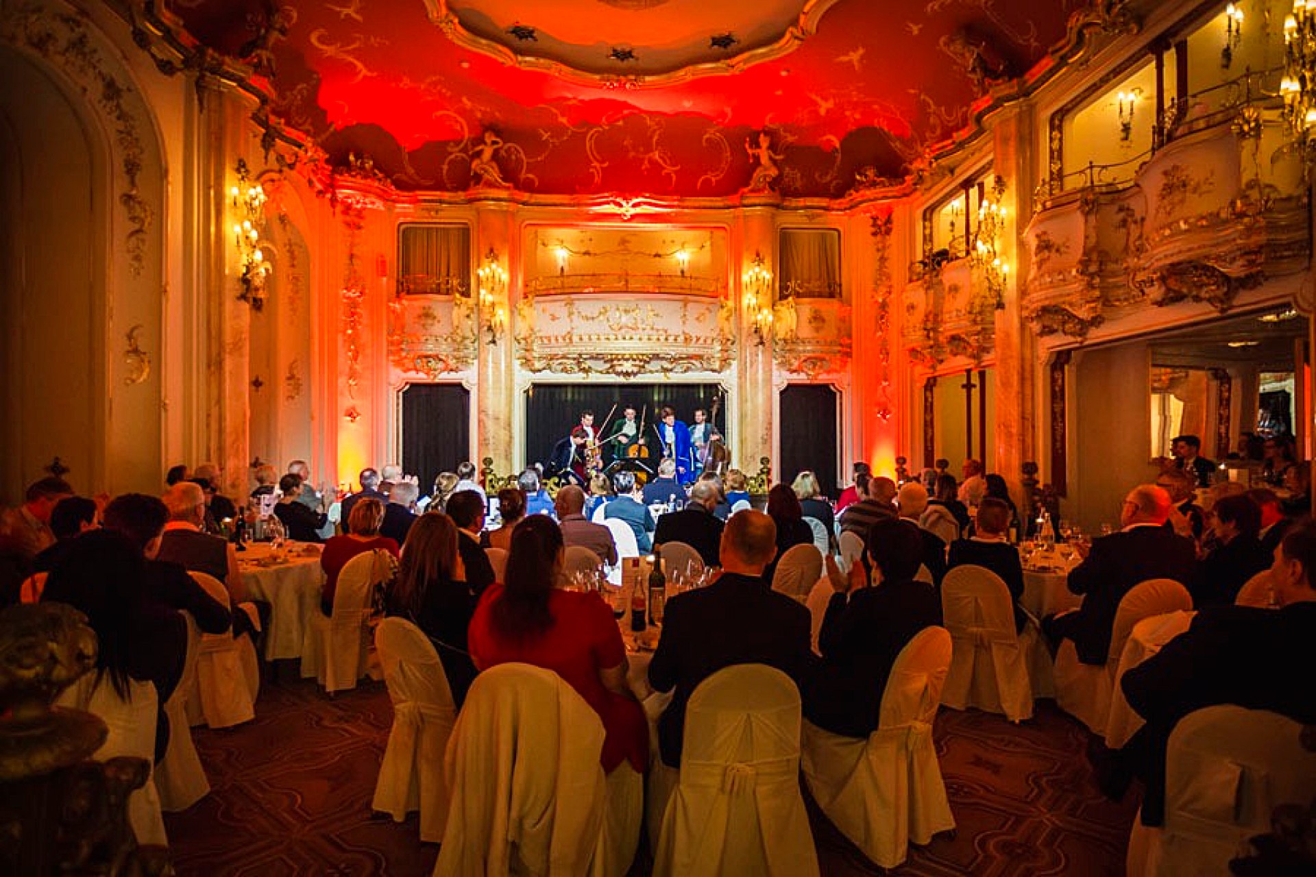 https://mdw-travel-data-us-east-1.s3.amazonaws.com/img/country/Austria/Mozart-Dinner-Concert/img_01.jpg