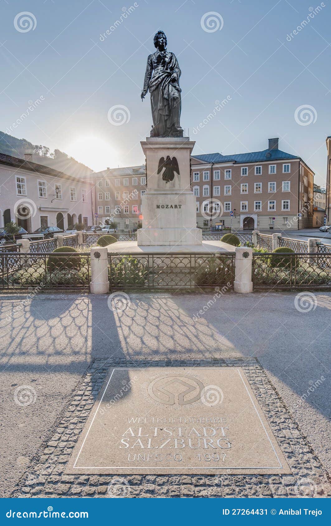 https://mdw-travel-data-us-east-1.s3.amazonaws.com/img/country/Austria/Mozartplatz/img_05.jpg