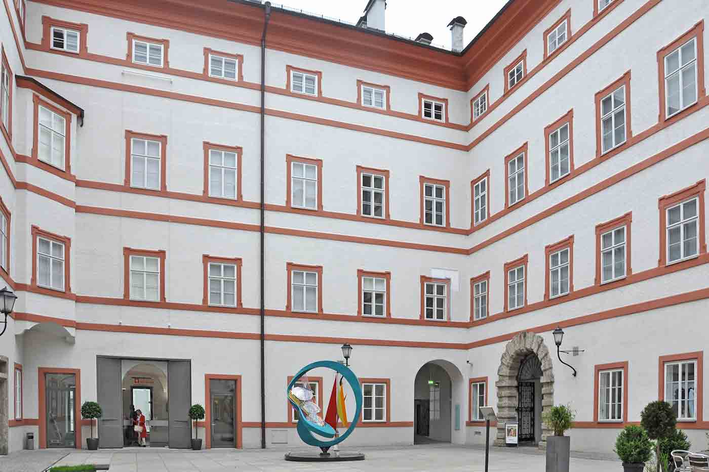 https://mdw-travel-data-us-east-1.s3.amazonaws.com/img/country/Austria/Museum-der-Moderne-Salzburg/img_01.jpg