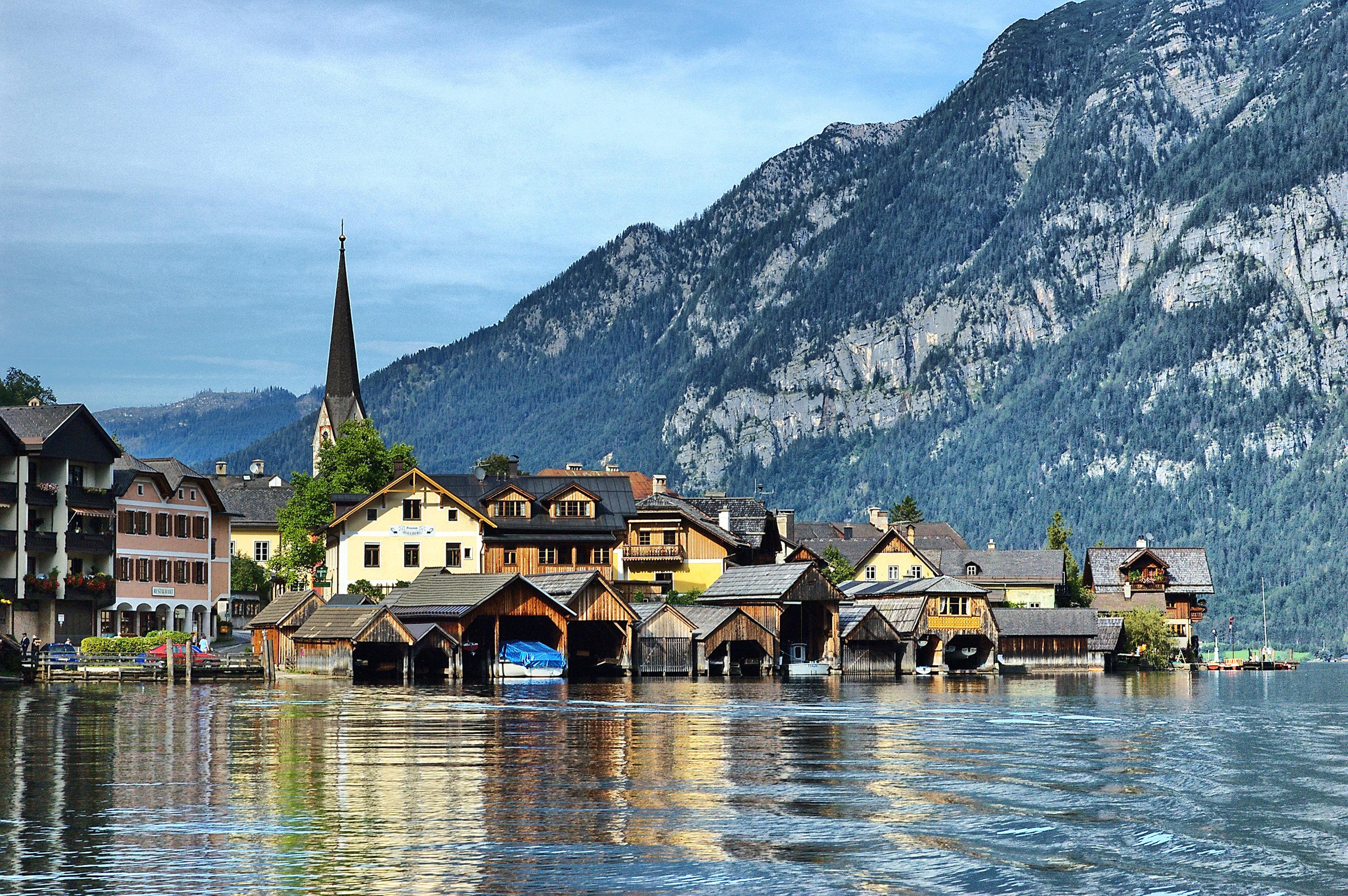 https://mdw-travel-data-us-east-1.s3.amazonaws.com/img/country/Austria/Muttereralm/img_05.jpg