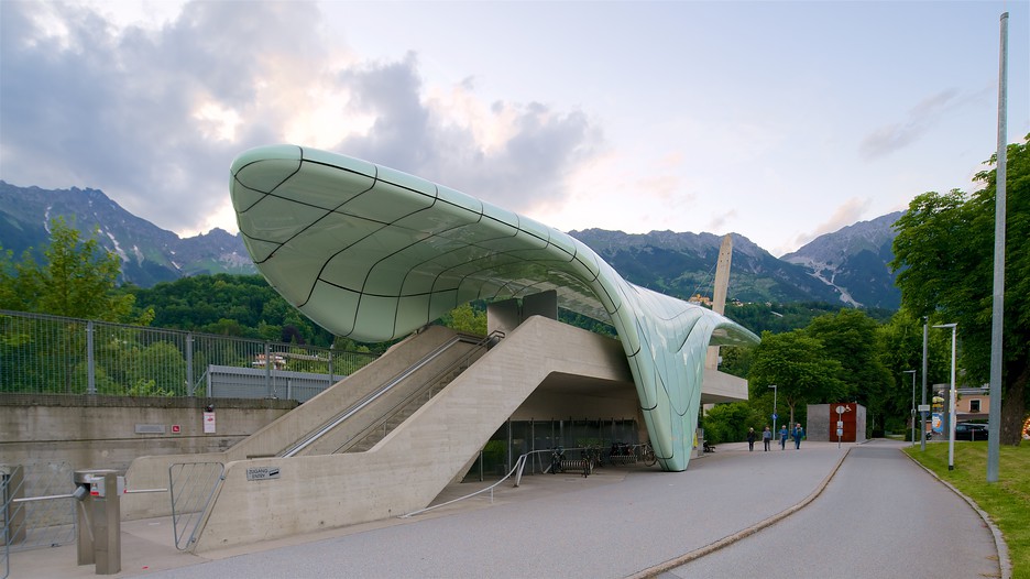 https://mdw-travel-data-us-east-1.s3.amazonaws.com/img/country/Austria/Nordkette-Cable-Car/img_02.jpg