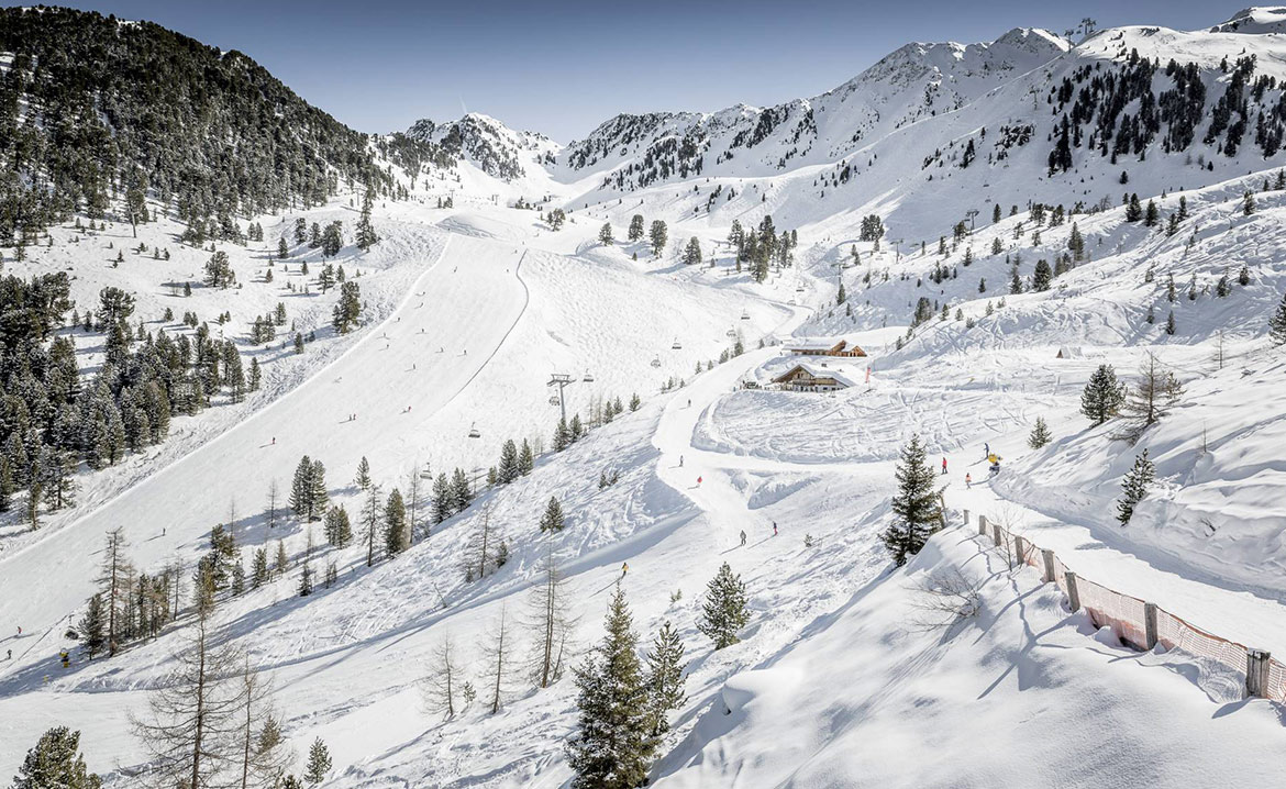 https://mdw-travel-data-us-east-1.s3.amazonaws.com/img/country/Austria/Oetztal/img_00.jpg