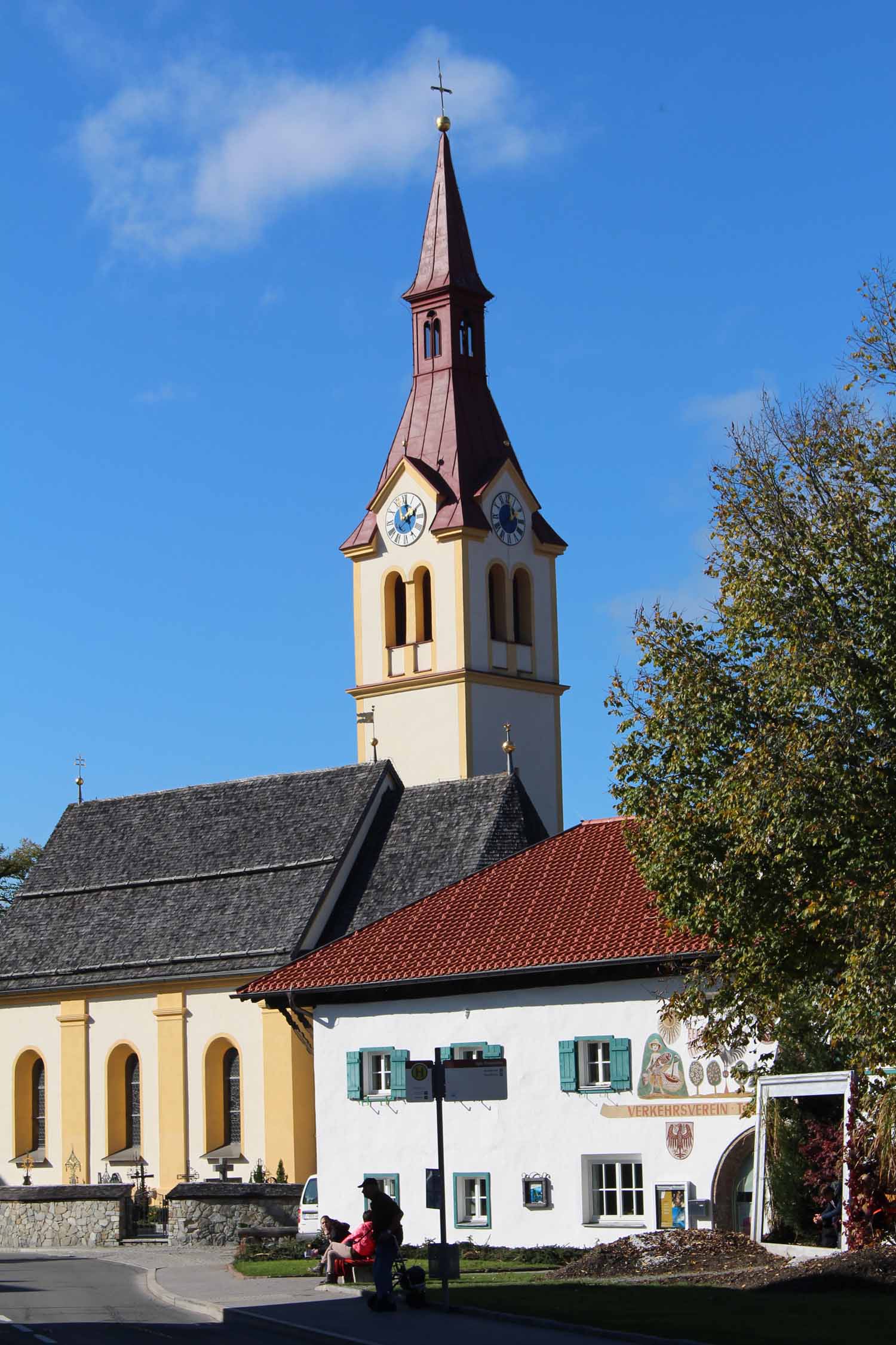 https://mdw-travel-data-us-east-1.s3.amazonaws.com/img/country/Austria/Pfarrkirche-St-Agidius/img_03.jpg