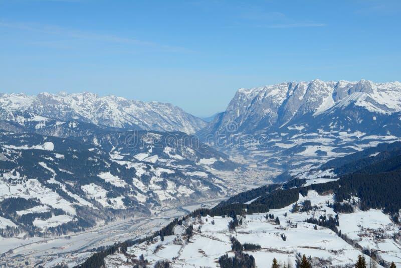 https://mdw-travel-data-us-east-1.s3.amazonaws.com/img/country/Austria/Pongau-Railway/img_02.jpg