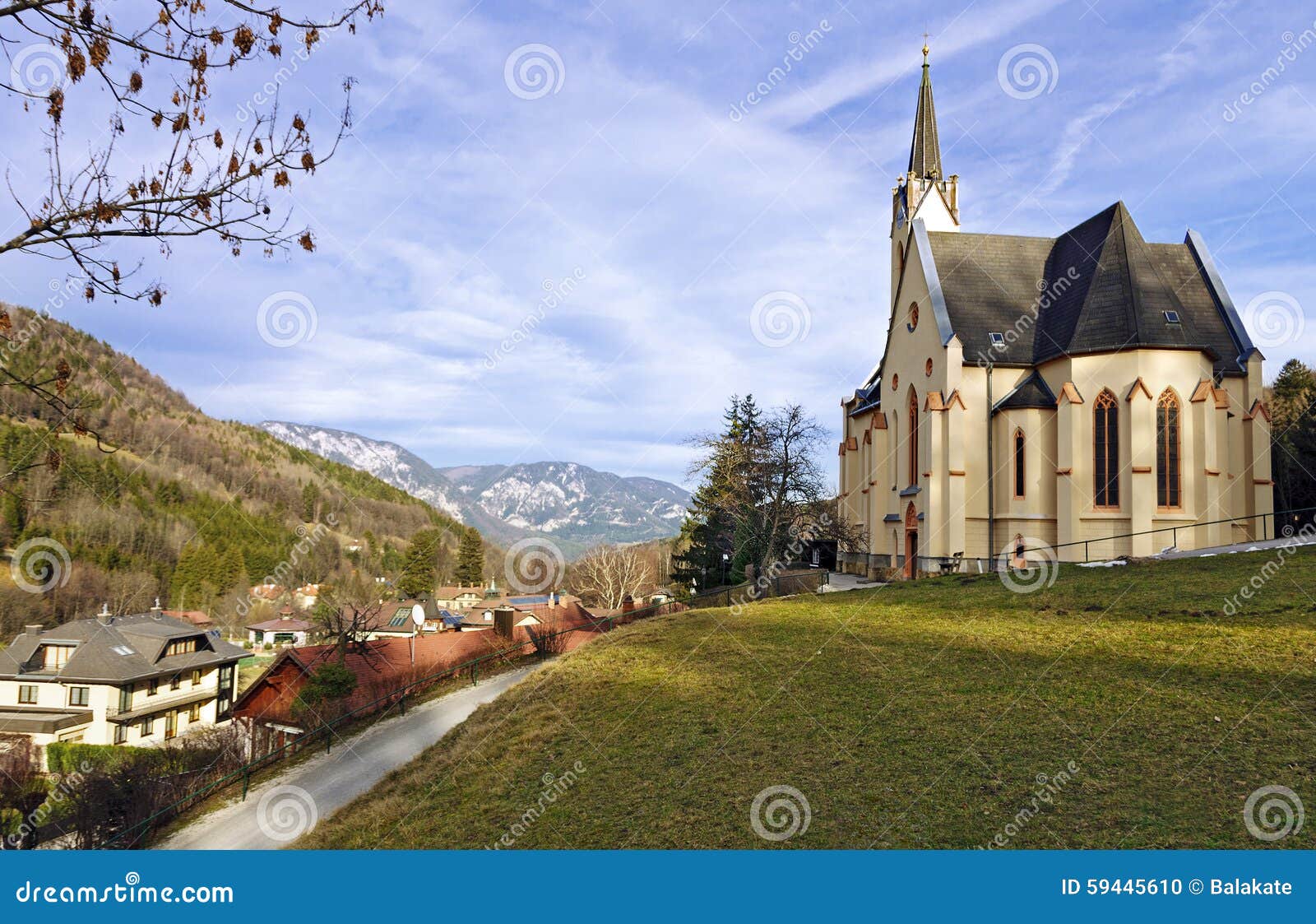 https://mdw-travel-data-us-east-1.s3.amazonaws.com/img/country/Austria/Prein-an-der-Rax/img_02.jpg