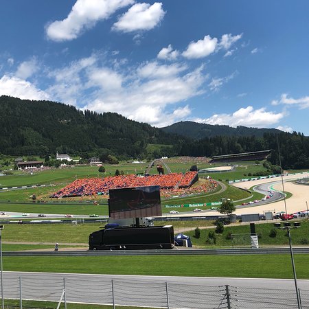 https://mdw-travel-data-us-east-1.s3.amazonaws.com/img/country/Austria/Red-Bull-Ring/img_02.jpg