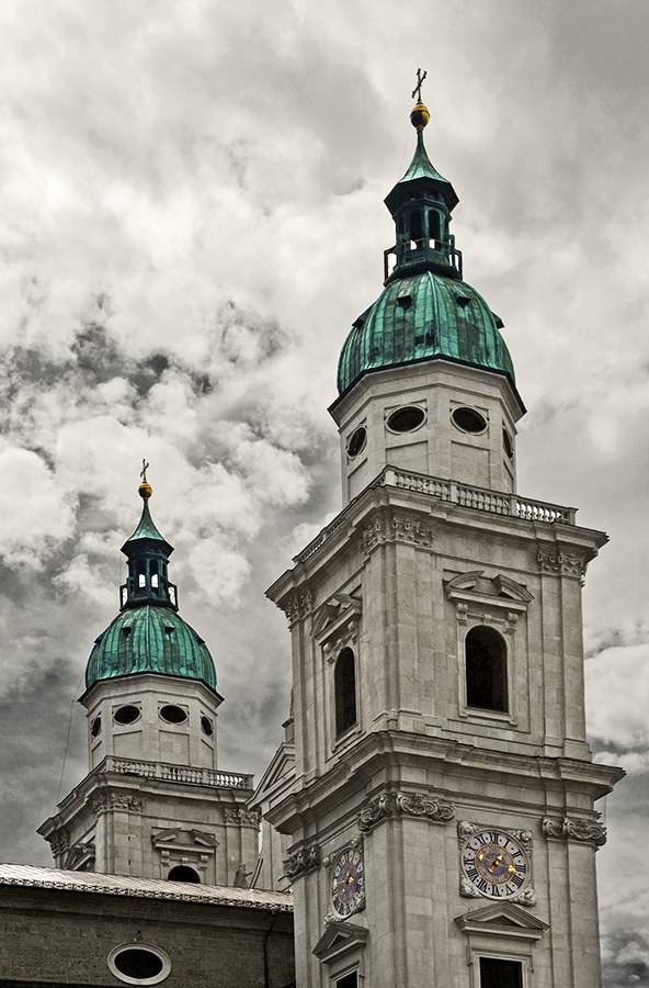 https://mdw-travel-data-us-east-1.s3.amazonaws.com/img/country/Austria/Salzburg-Cathedral/img_02.jpg