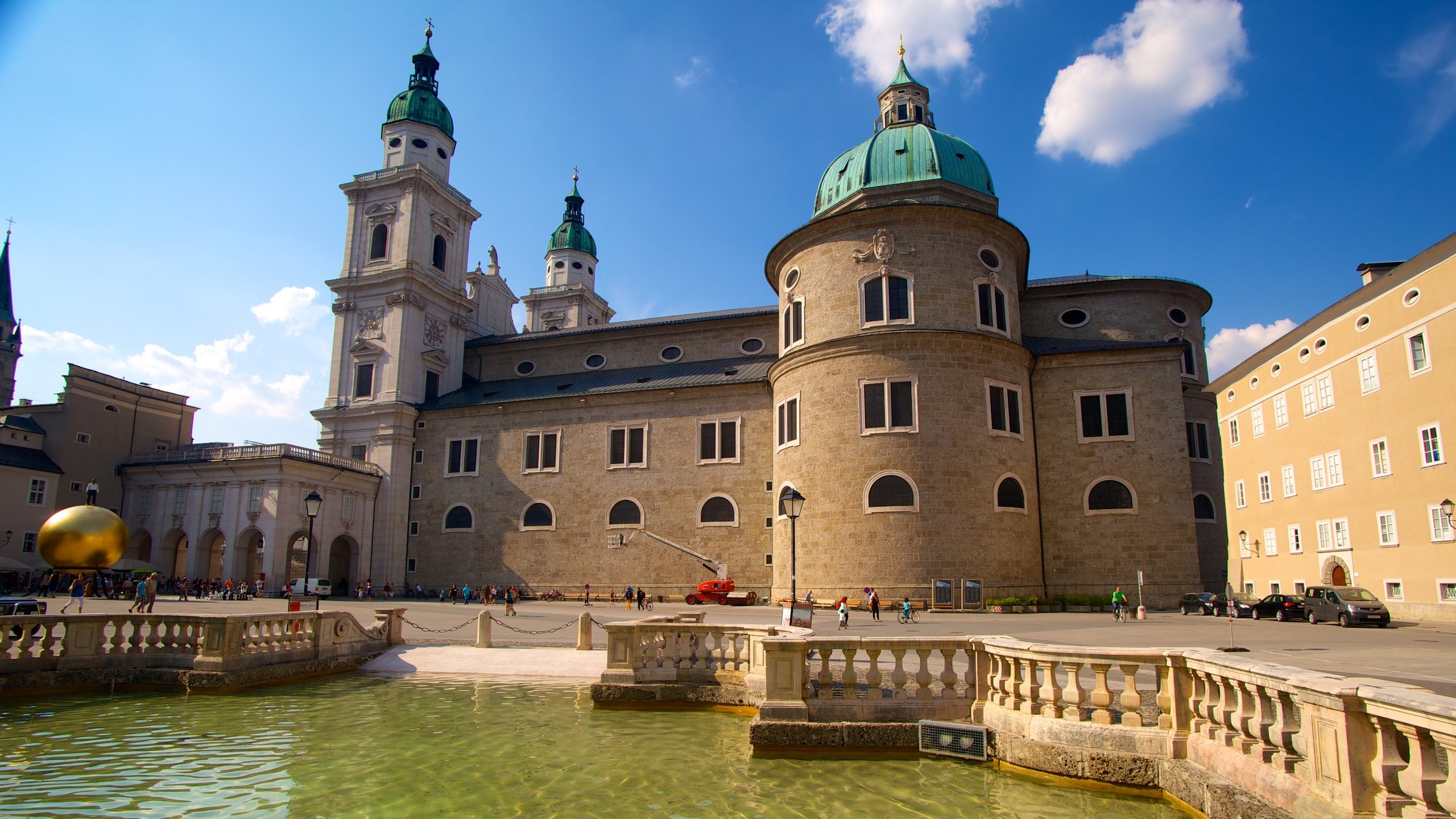 https://mdw-travel-data-us-east-1.s3.amazonaws.com/img/country/Austria/Salzburg-Cathedral/img_03.jpg