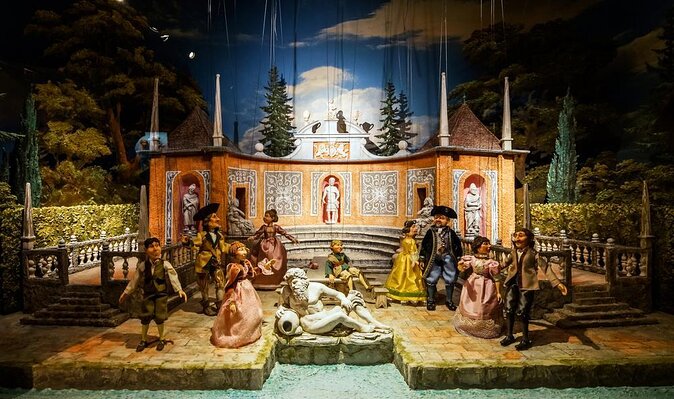 https://mdw-travel-data-us-east-1.s3.amazonaws.com/img/country/Austria/Salzburg-Marionette-Theater/img_03.jpg