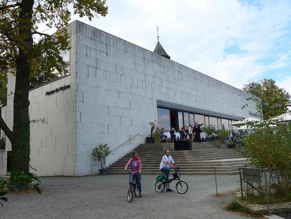 https://mdw-travel-data-us-east-1.s3.amazonaws.com/img/country/Austria/Salzburg-Modern-Art-Museum---Monchsberg/img_01.jpg
