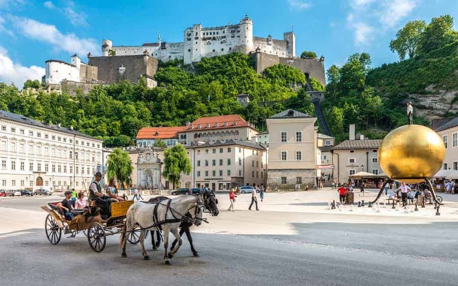 https://mdw-travel-data-us-east-1.s3.amazonaws.com/img/country/Austria/Salzburg-Old-Town/img_02.jpg