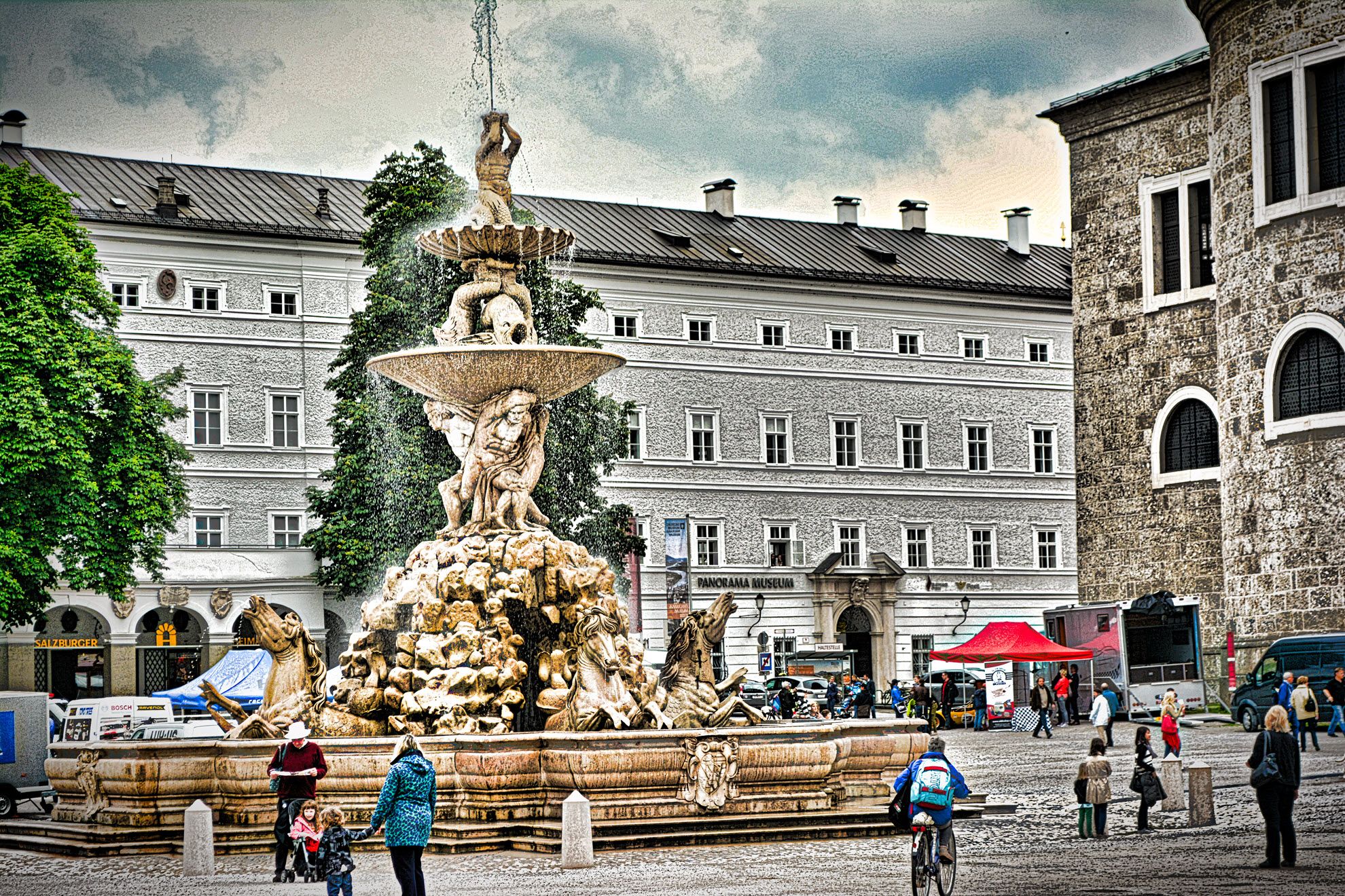 https://mdw-travel-data-us-east-1.s3.amazonaws.com/img/country/Austria/Salzburg-Residenz-Palace/img_00.jpg