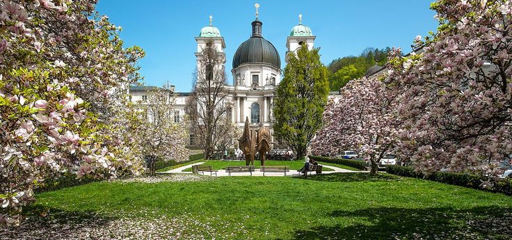 https://mdw-travel-data-us-east-1.s3.amazonaws.com/img/country/Austria/Salzburger-Bauernherbst/img_01.jpg