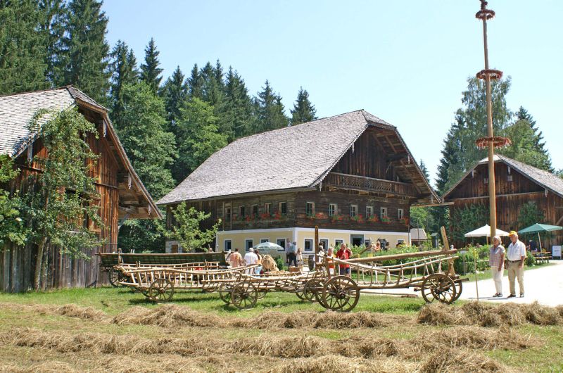 https://mdw-travel-data-us-east-1.s3.amazonaws.com/img/country/Austria/Salzburger-Freilichtmuseum/img_01.jpg
