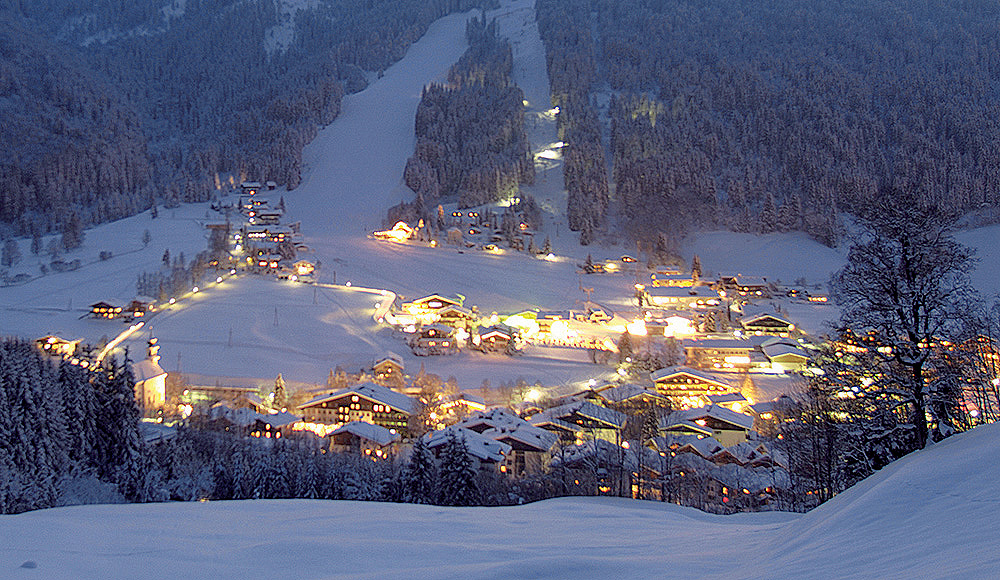 https://mdw-travel-data-us-east-1.s3.amazonaws.com/img/country/Austria/Salzburger-Sportwelt/img_02.jpg