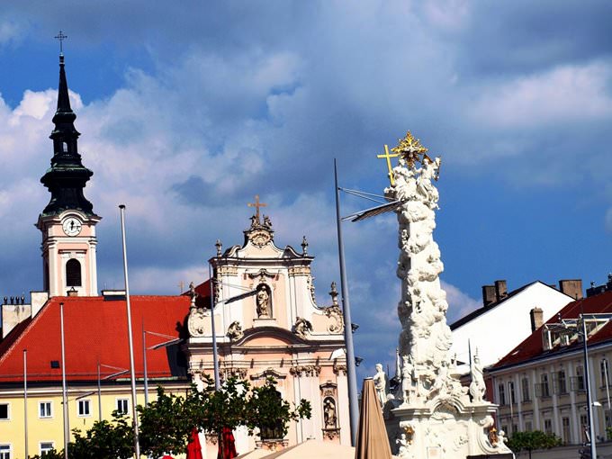 https://mdw-travel-data-us-east-1.s3.amazonaws.com/img/country/Austria/Sankt-Polten/img_02.jpg