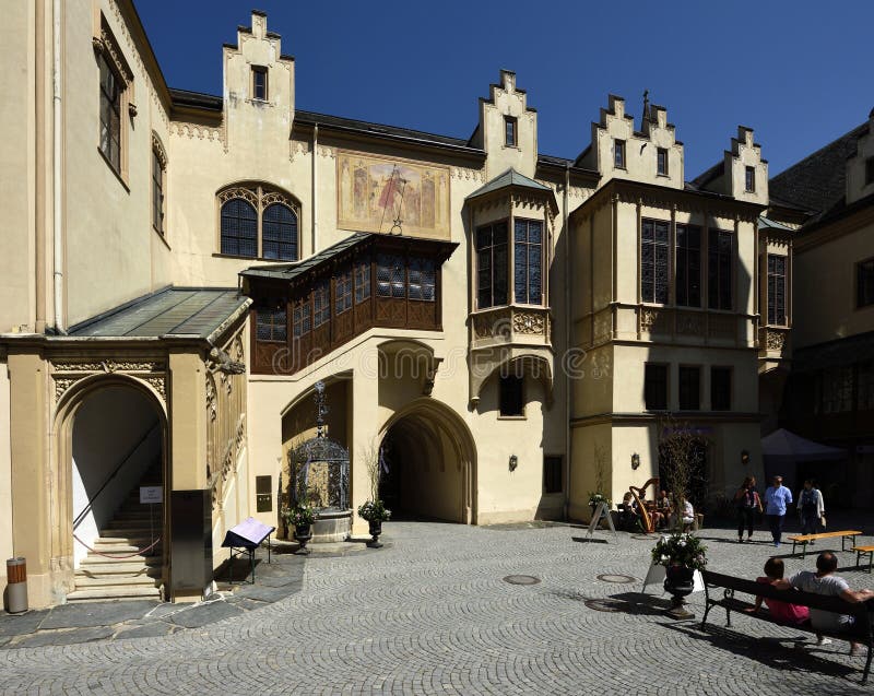 https://mdw-travel-data-us-east-1.s3.amazonaws.com/img/country/Austria/Schloss-Grafenegg/img_05.jpg