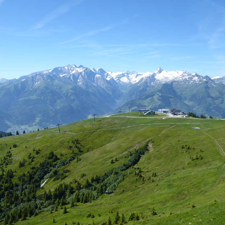 https://mdw-travel-data-us-east-1.s3.amazonaws.com/img/country/Austria/Schmittenhohe/img_02.jpg