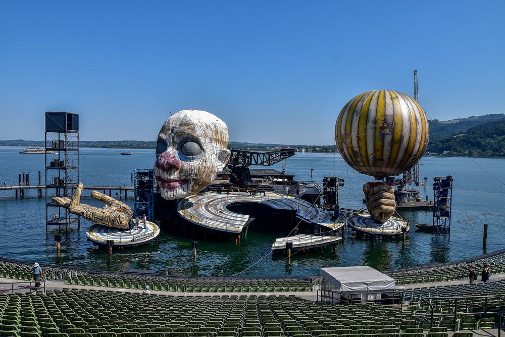 https://mdw-travel-data-us-east-1.s3.amazonaws.com/img/country/Austria/Seebuhne-Bregenz/img_01.jpg