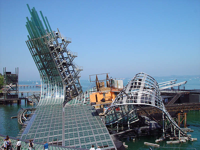 https://mdw-travel-data-us-east-1.s3.amazonaws.com/img/country/Austria/Seebuhne-Bregenz/img_02.jpg
