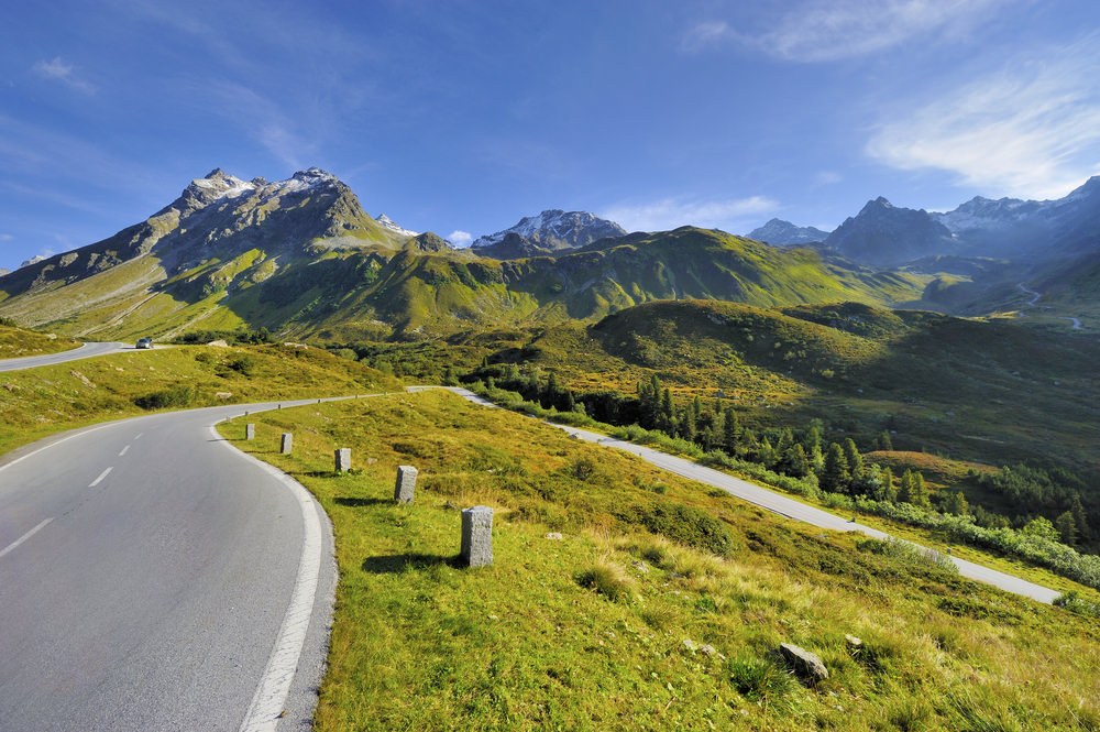 https://mdw-travel-data-us-east-1.s3.amazonaws.com/img/country/Austria/Silvretta-Bielerhohe/img_04.jpg