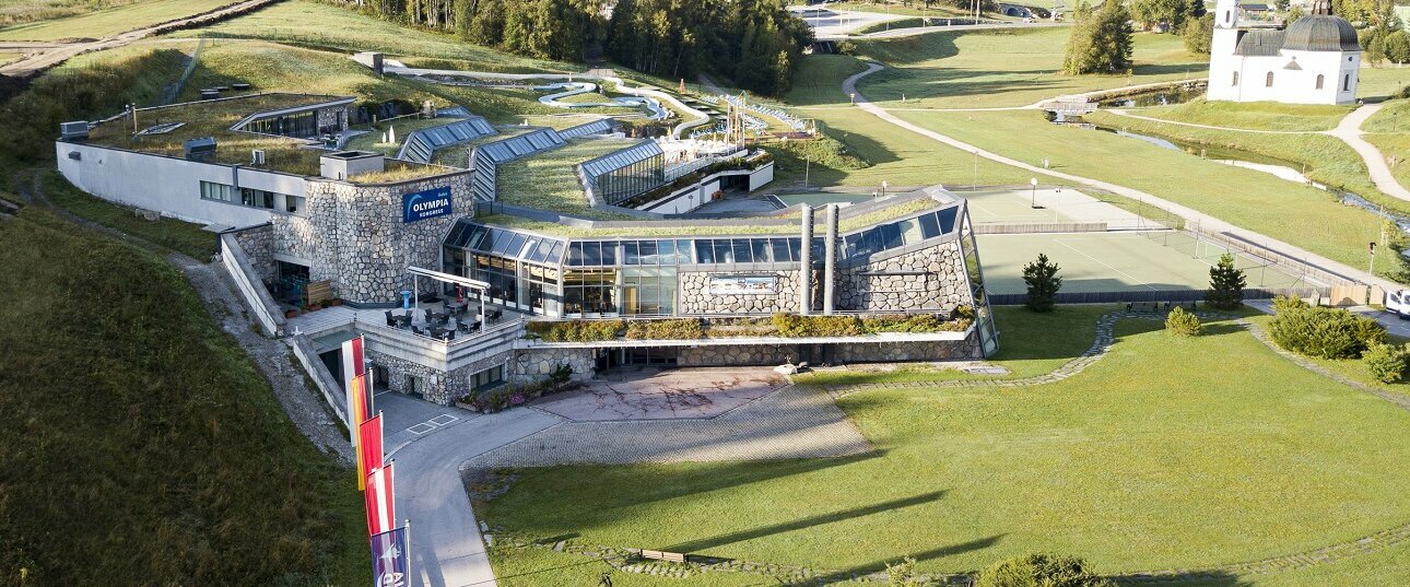 https://mdw-travel-data-us-east-1.s3.amazonaws.com/img/country/Austria/Sport--&-Kongresszentrum-Seefeld/img_01.jpg