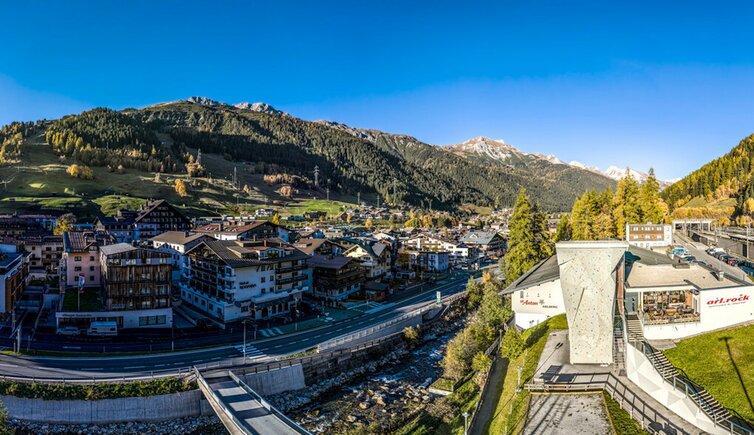 https://mdw-travel-data-us-east-1.s3.amazonaws.com/img/country/Austria/St-Anton-am-Arlberg/img_01.jpg