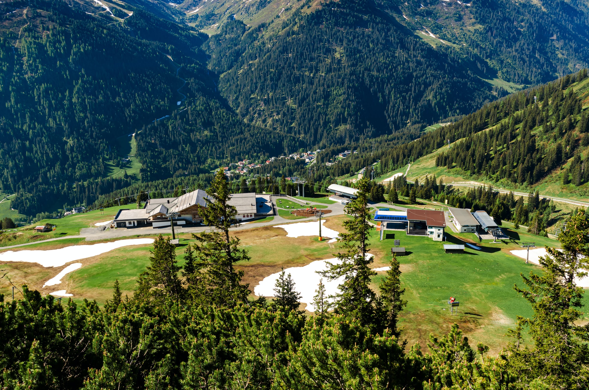 https://mdw-travel-data-us-east-1.s3.amazonaws.com/img/country/Austria/St-Anton-am-Arlberg/img_02.jpg