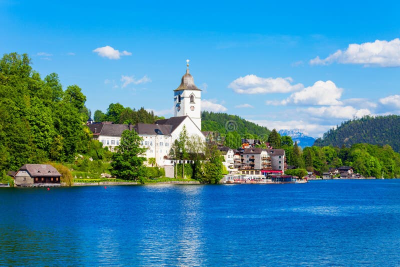 https://mdw-travel-data-us-east-1.s3.amazonaws.com/img/country/Austria/St-Wolfgang-Church/img_03.jpg