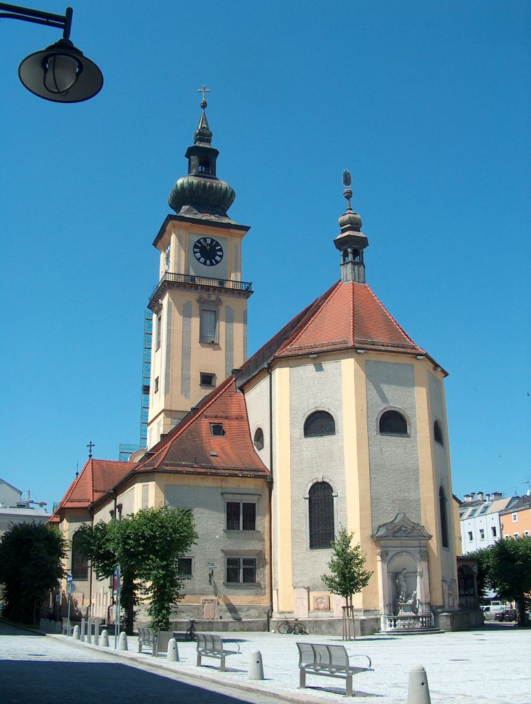 https://mdw-travel-data-us-east-1.s3.amazonaws.com/img/country/Austria/Stadtpfarrkirche/img_01.jpg