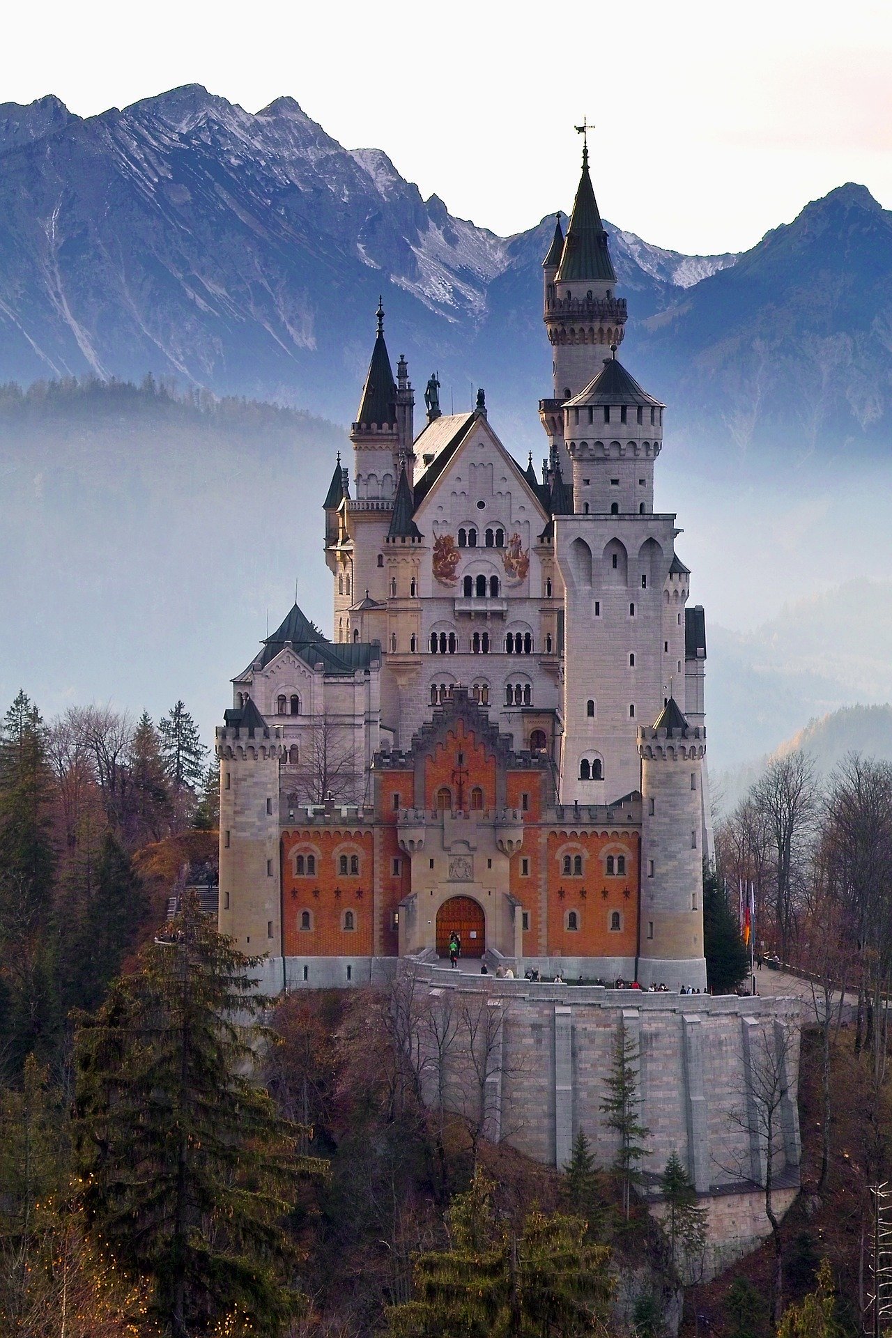 https://mdw-travel-data-us-east-1.s3.amazonaws.com/img/country/Austria/Stein-Castle/img_03.jpg