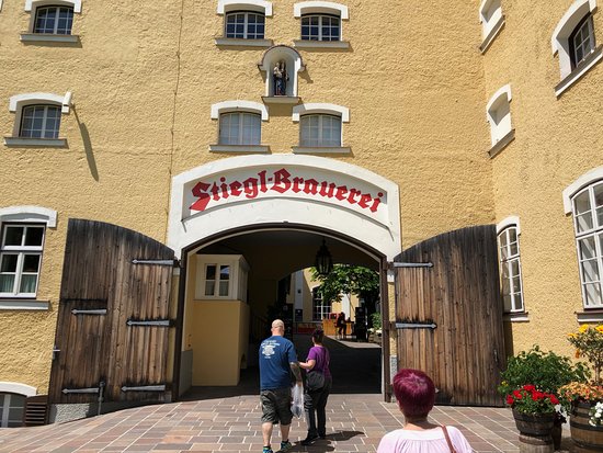 https://mdw-travel-data-us-east-1.s3.amazonaws.com/img/country/Austria/Stiegl-Brauwelt/img_03.jpg